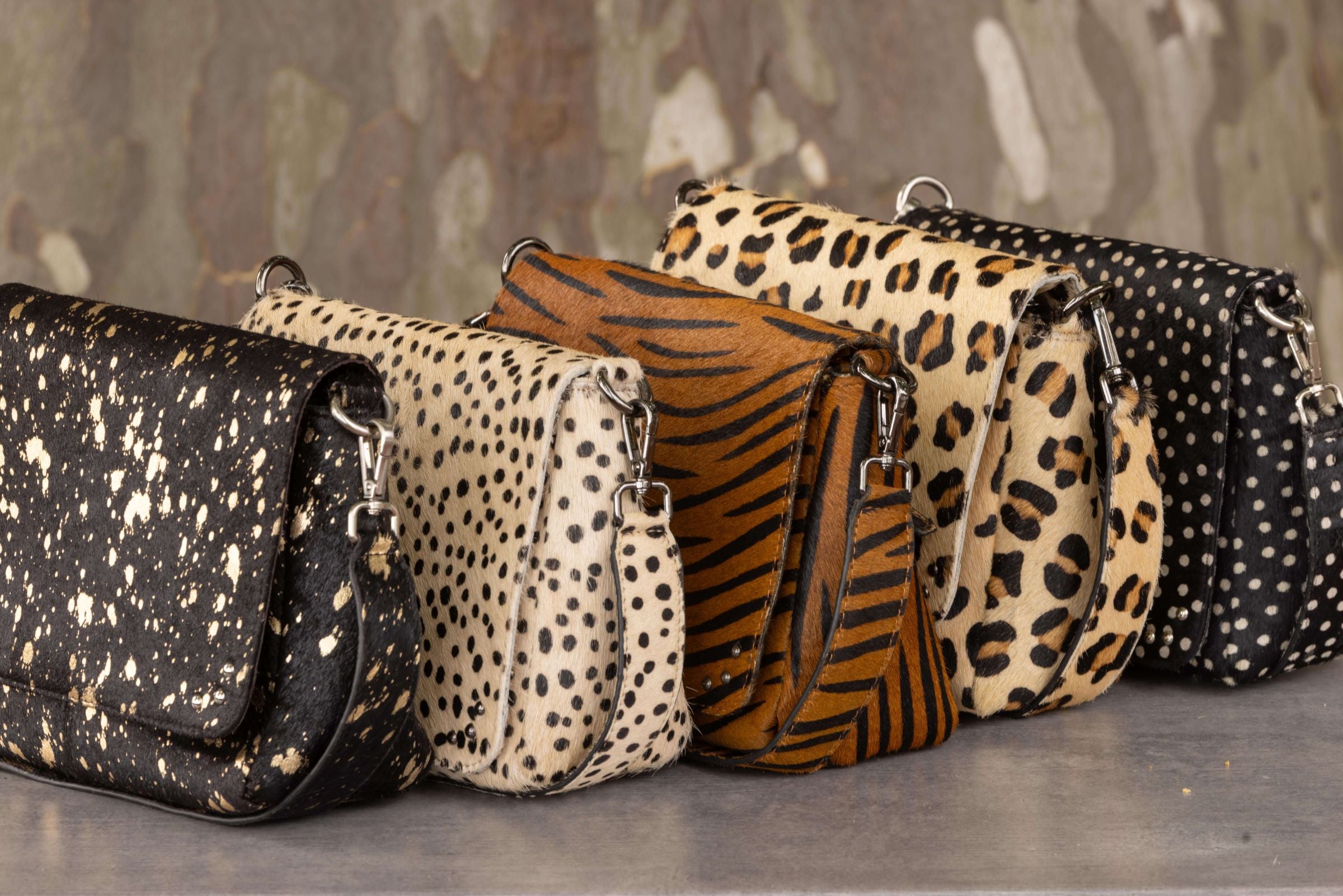 Sacs bandoulière Alba Fauve de Charlay Stone en cuir pony animalier.