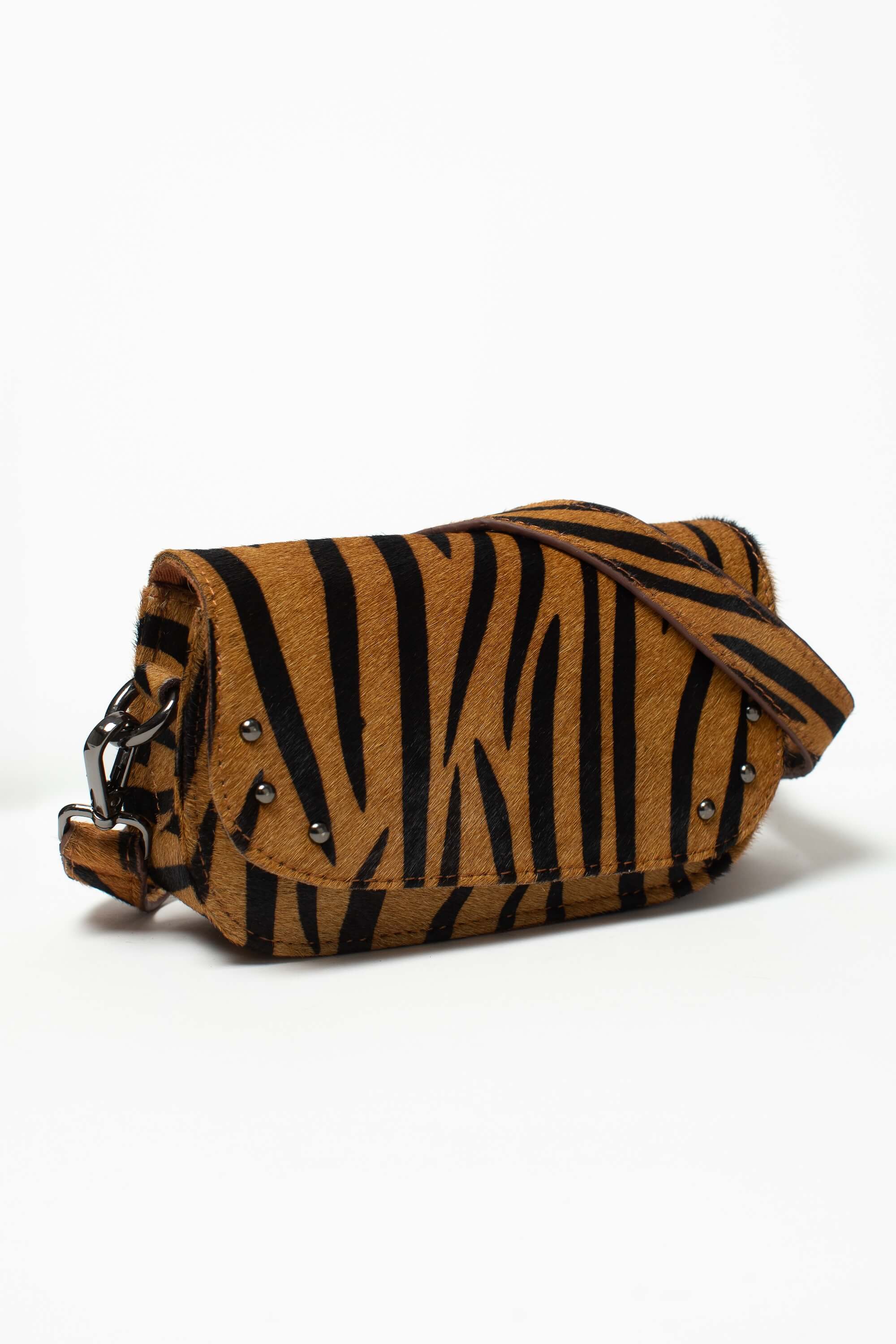 Sac bandoulière Alice Fauve de Charlay Stone en cuir pony animalier imprimé zèbre marron.