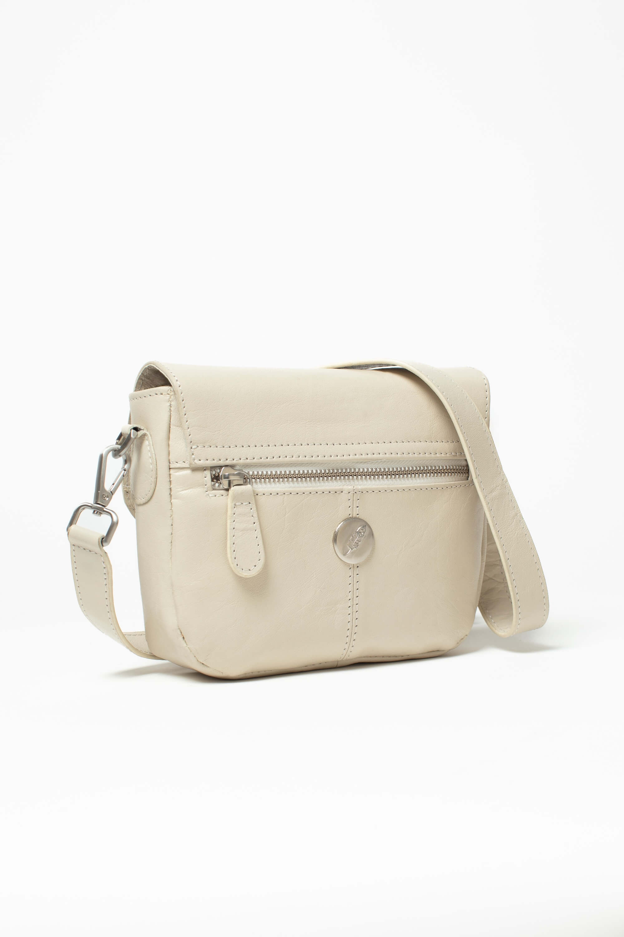 Sac bandoulière Mouna Héritage de Charlay Stone en cuir pleine fleur blanc patiné à la main.