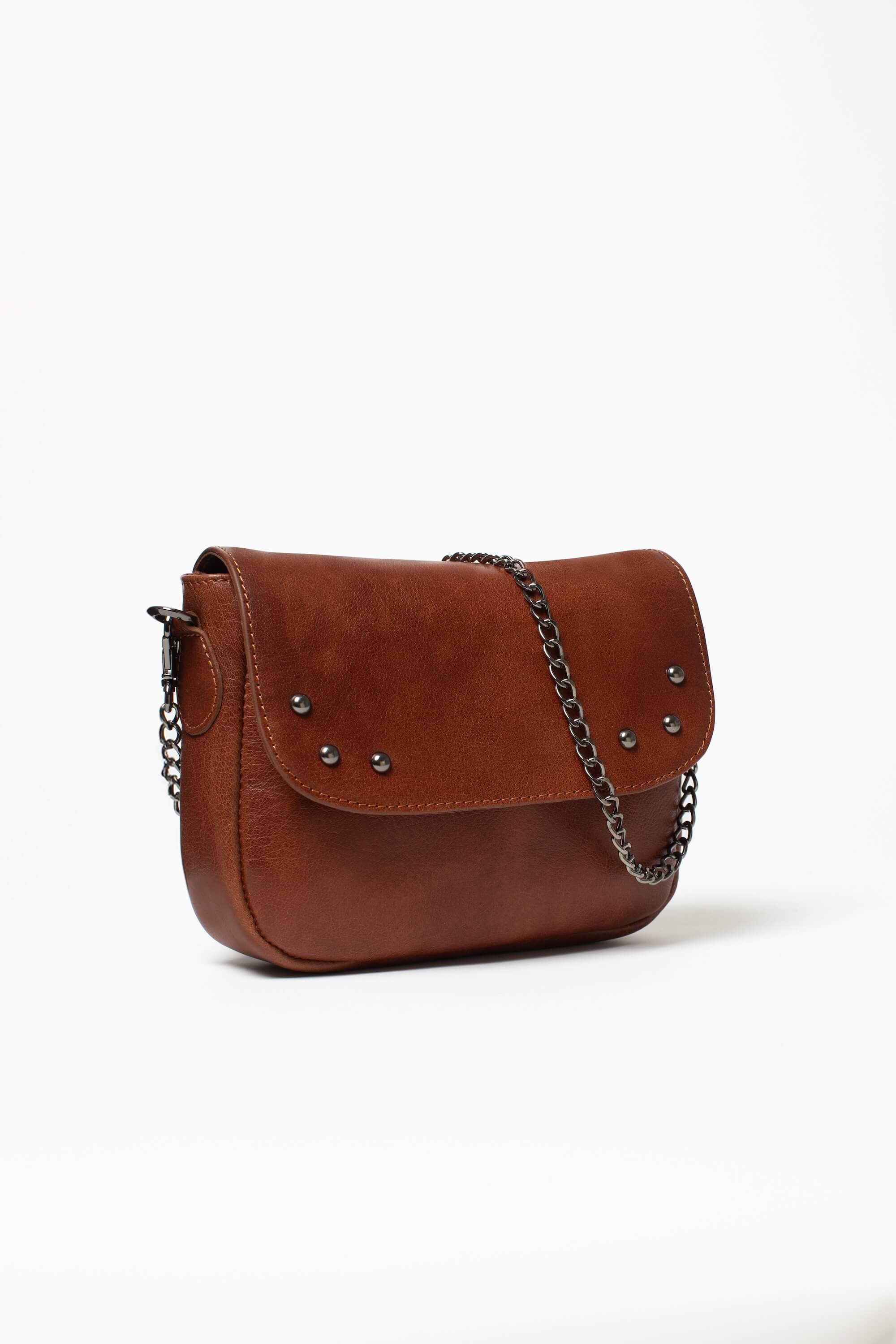 Sac bandoulière Mouna Héritage de Charlay Stone en cuir pleine fleur cognac patiné à la main.