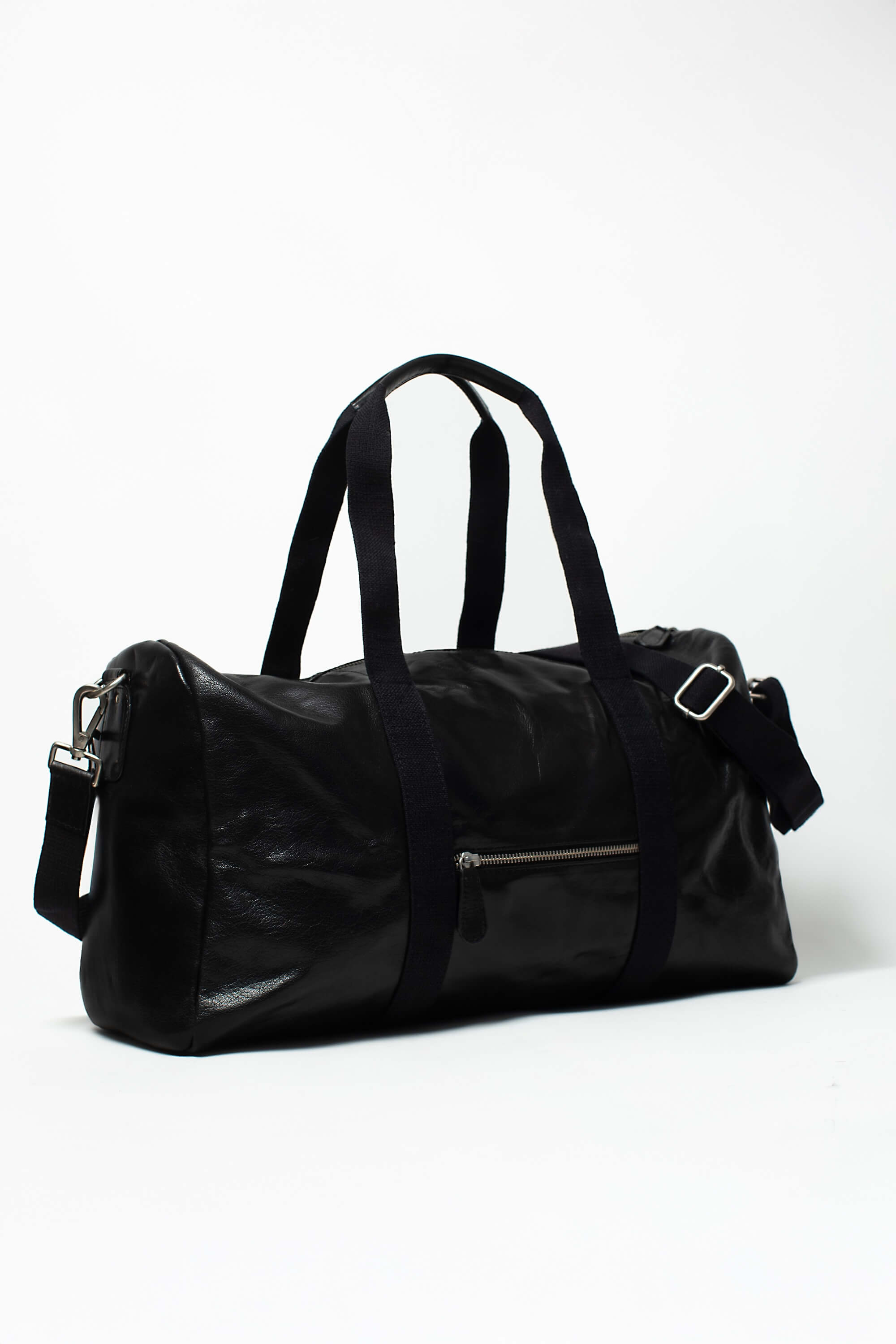 Sac week-end Rio Héritage de Charlay Stone en cuir pleine fleur noir patiné à la main.